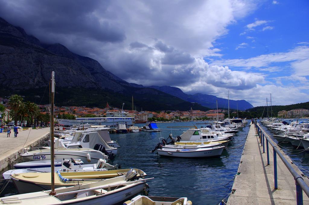 Apartments Lux Makarska Exterior foto