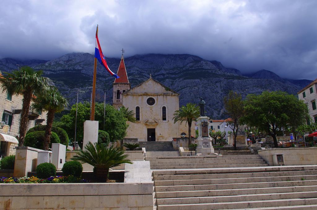 Apartments Lux Makarska Exterior foto